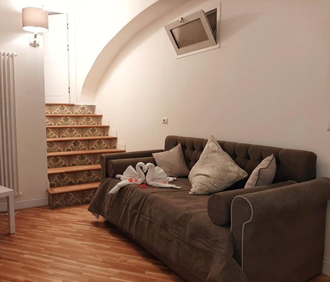 Alcapri Suite Napoli Centro エクステリア 写真